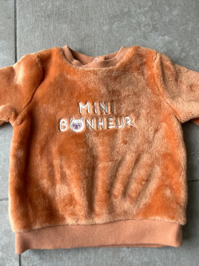 Pull bébé orange 6 mois - photo numéro 2