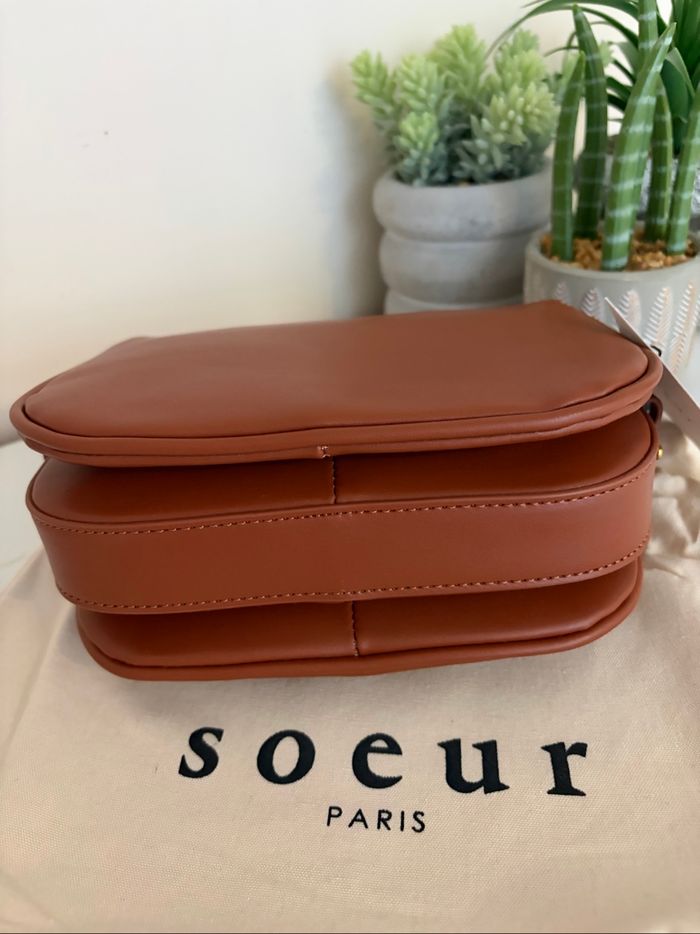 Sac. Soeur Bellisina en cuir Neuf avec étiquette - photo numéro 7