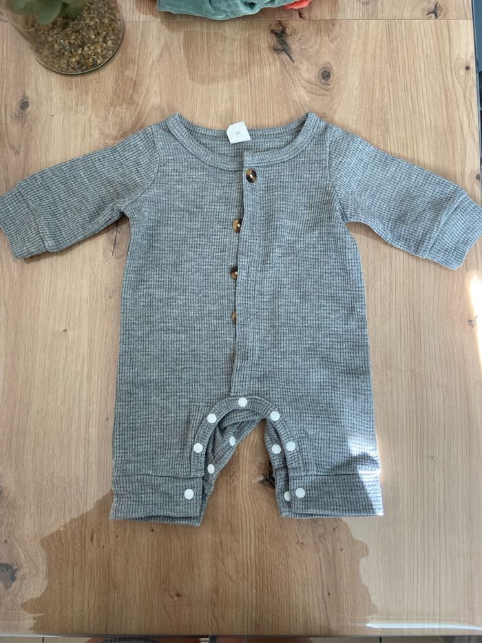 Pyjama 1 mois - photo numéro 7