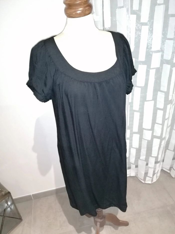 Robe noire - photo numéro 3