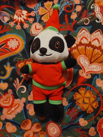 #11 - Pimchou - peluche yao le petit panda en lutin de noel