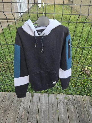 sweat shirt à capuche taille xs