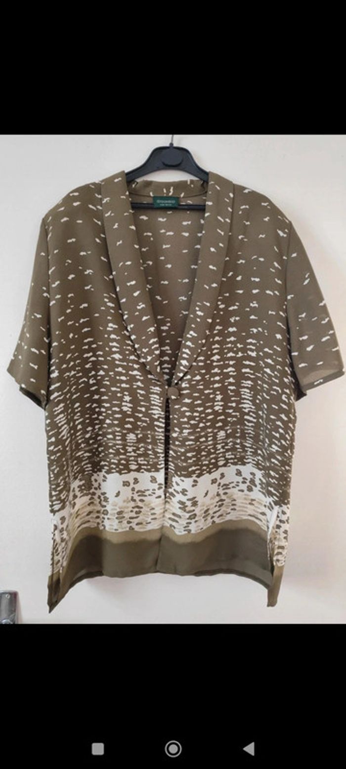 Joli chemise/veste légère courtes manches taille 44 C&A