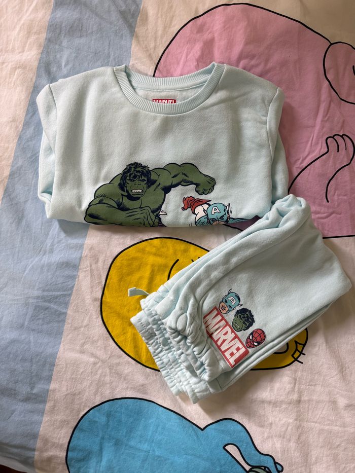 Ensemble jogging Marvel