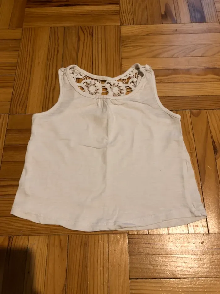 Débardeur blanc broderie