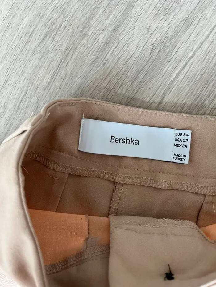 Pantalon beige crème Bershka taille 34 - photo numéro 3