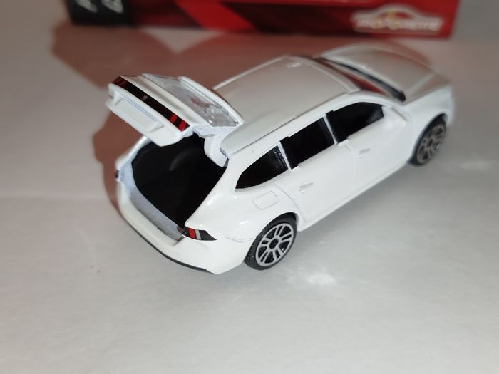 Majorette Peugeot 508 SW - photo numéro 7