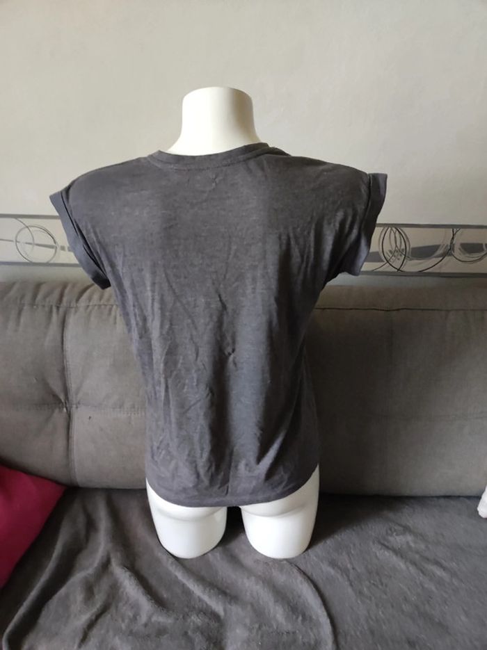 T.shirt - photo numéro 2