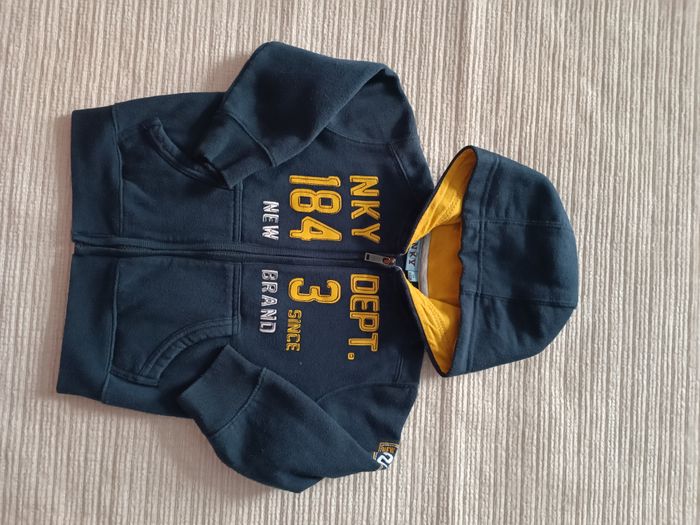 Gilet à capuche  T 4 ans