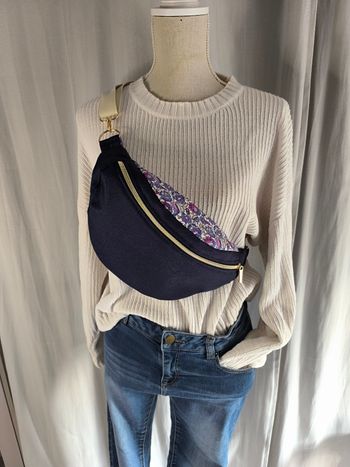 Banane bleu marine dimensions 37x17
