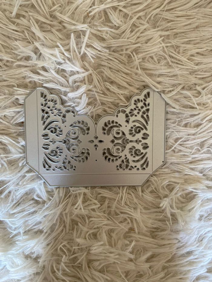 Dies pochette