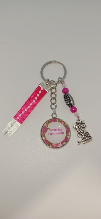 Porte clé petite fille " Petite fille trop chouette "