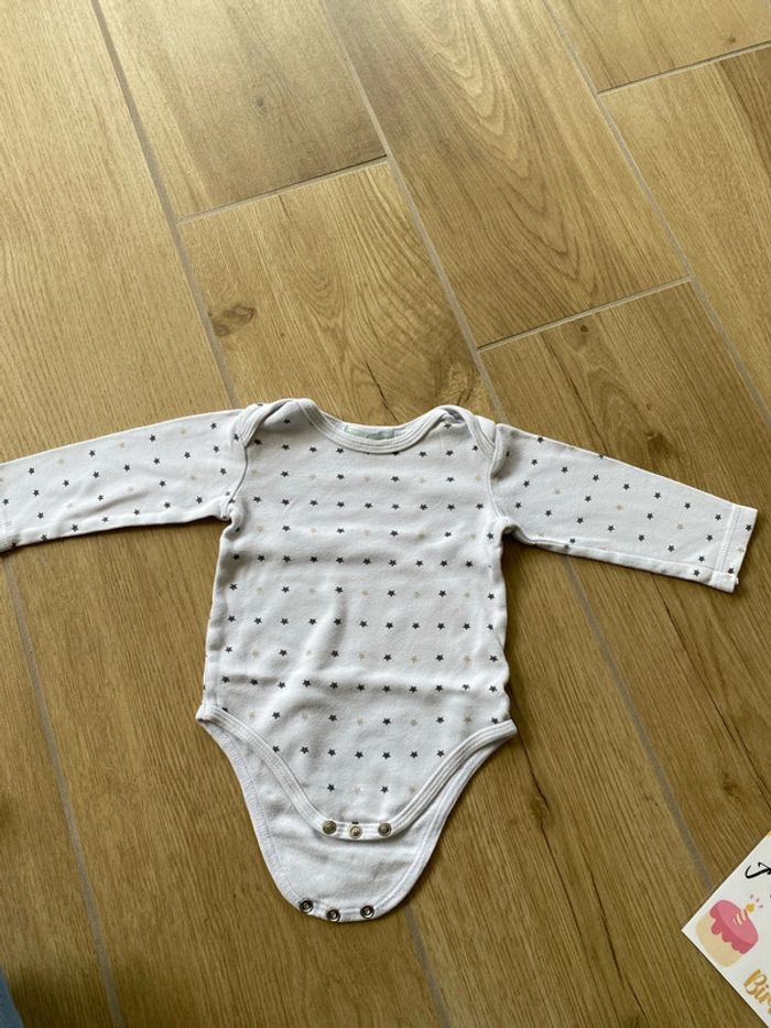 Lot 5 body 12 mois petit bateau - photo numéro 5