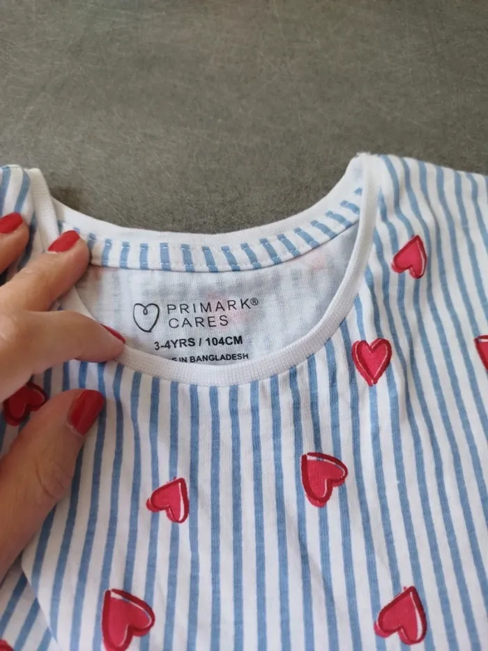 Robe a rayures et coeur 3-4 ans