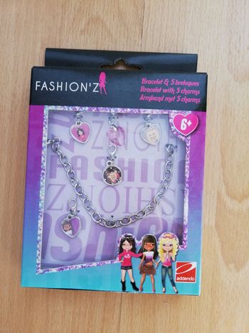 Bracelets et breloques neuf