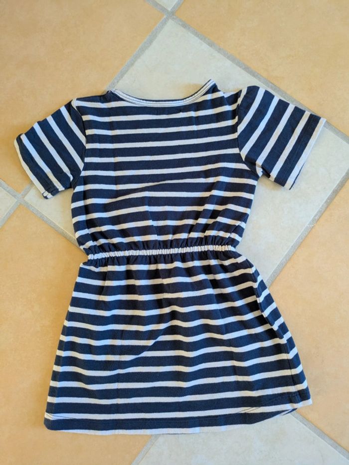 Robe marinière et coeur tissaia bon état 5 ans été - photo numéro 2
