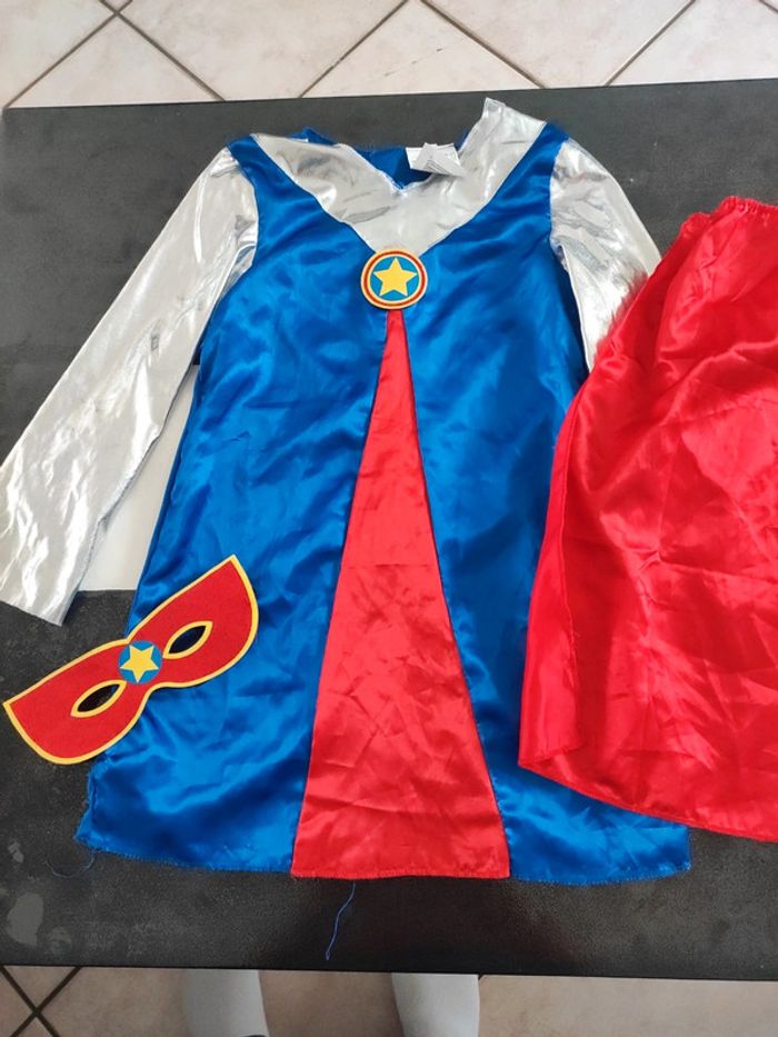 Déguisement SuperGirl - photo numéro 2