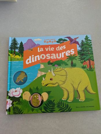 Livre animé la vie des Dinosaures