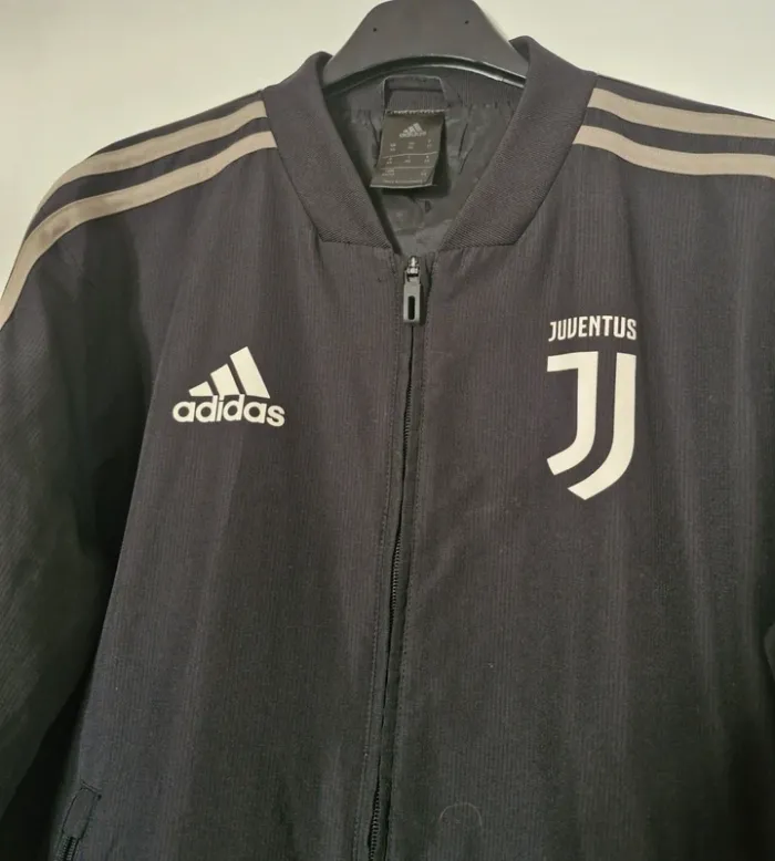 Veste Football Adidas Juventus Turin Taille XS - photo numéro 2