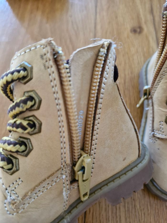 Chaussure taille 19 - photo numéro 2