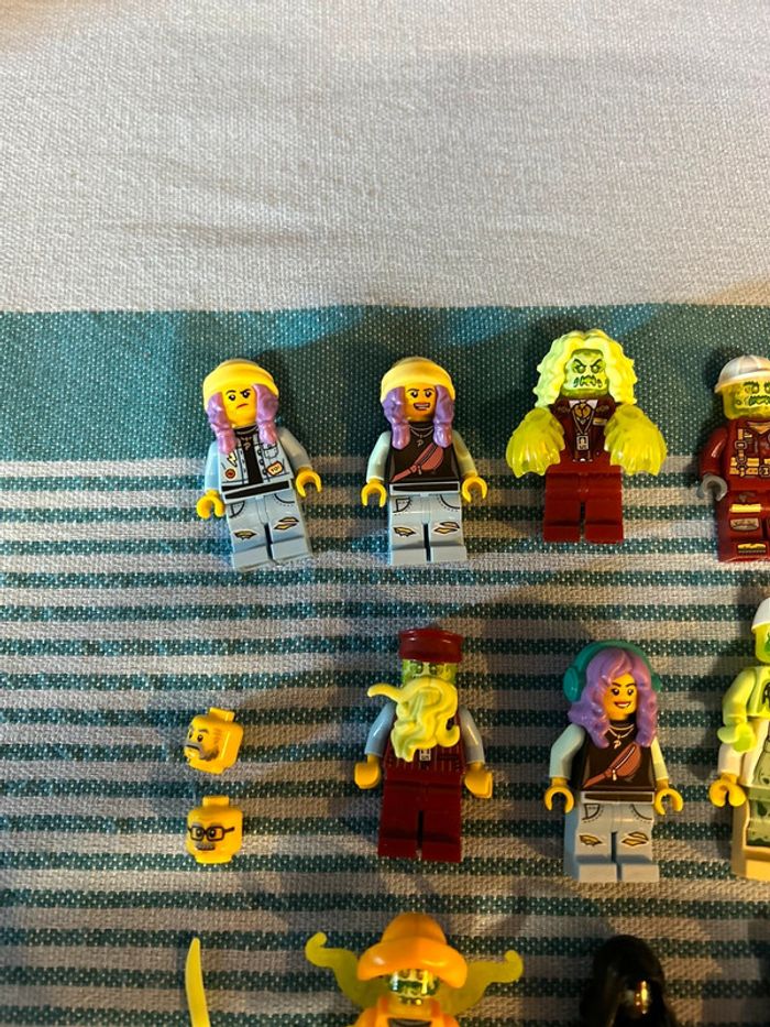 Lego Hidden Side lot de 13 figurines - photo numéro 2