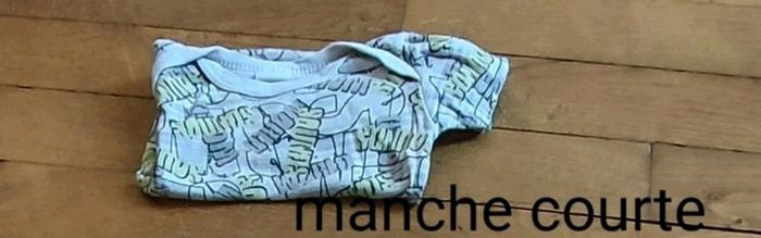 Lot bodies manche courte - photo numéro 2