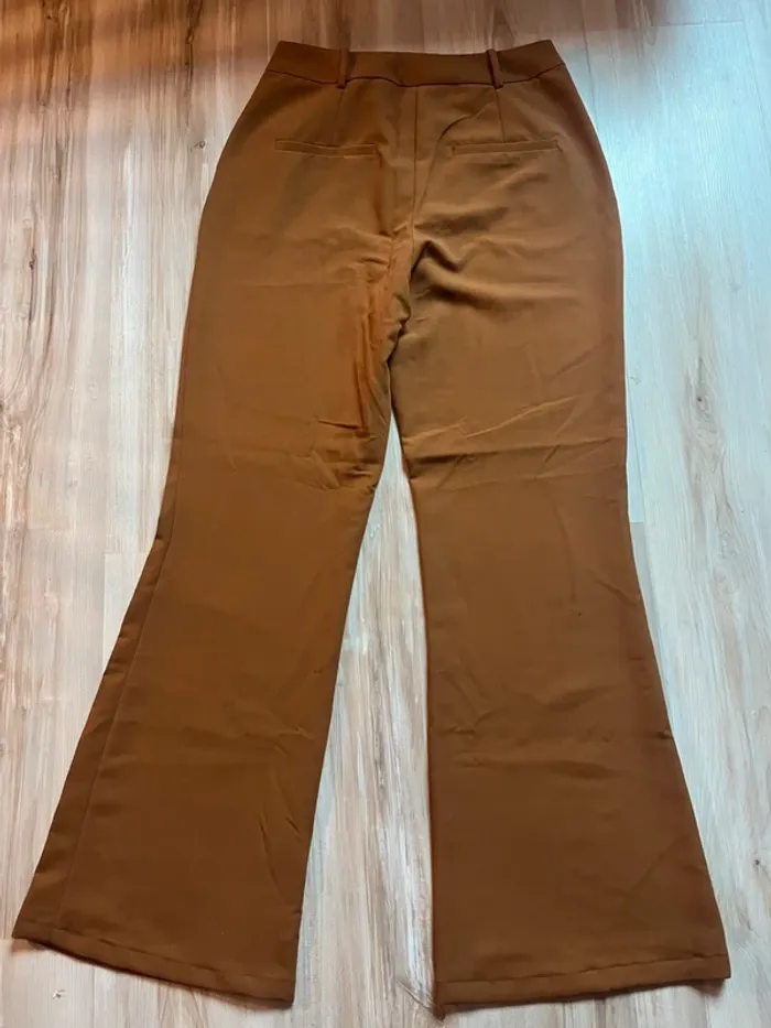 pantalon flare marron bershka - photo numéro 4