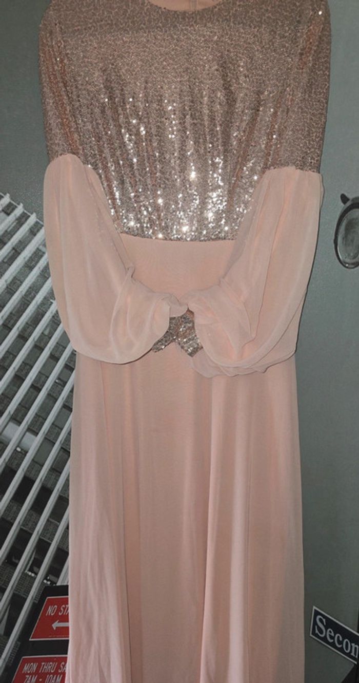 Robe de soirée  taille 42 Tavin couleur rose saumon - photo numéro 4