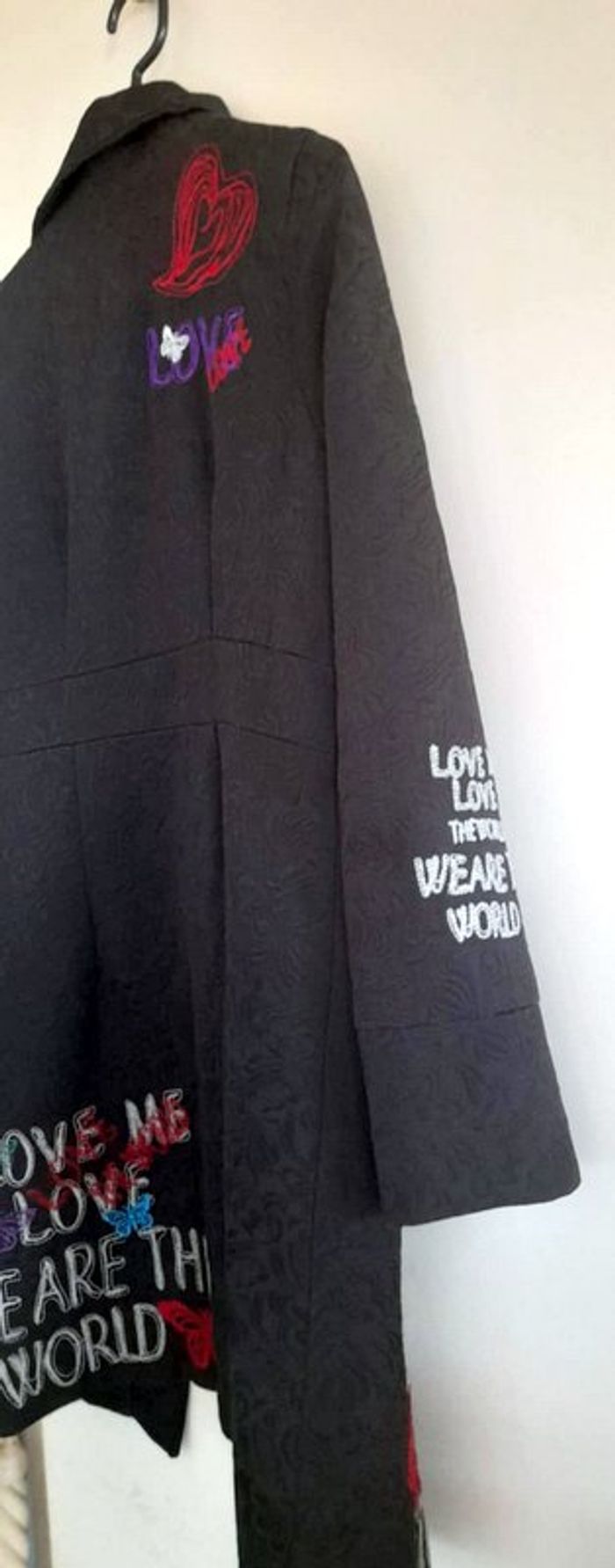 Manteau noir customé - photo numéro 4