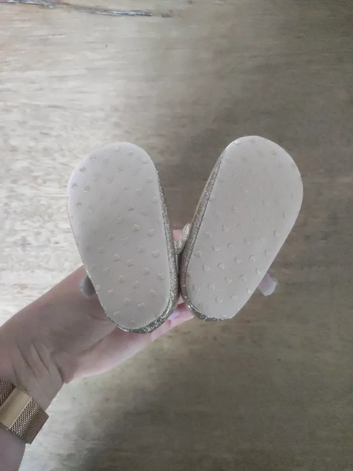 Chaussures bébé 3-6 mois - photo numéro 5