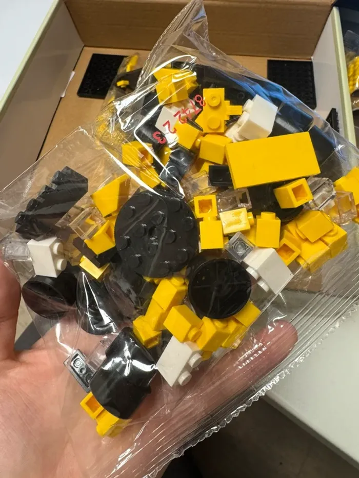 Jouet lego 1000 pièces voiture - photo numéro 8