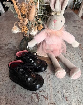 Chaussures Kickers taille 20 noire