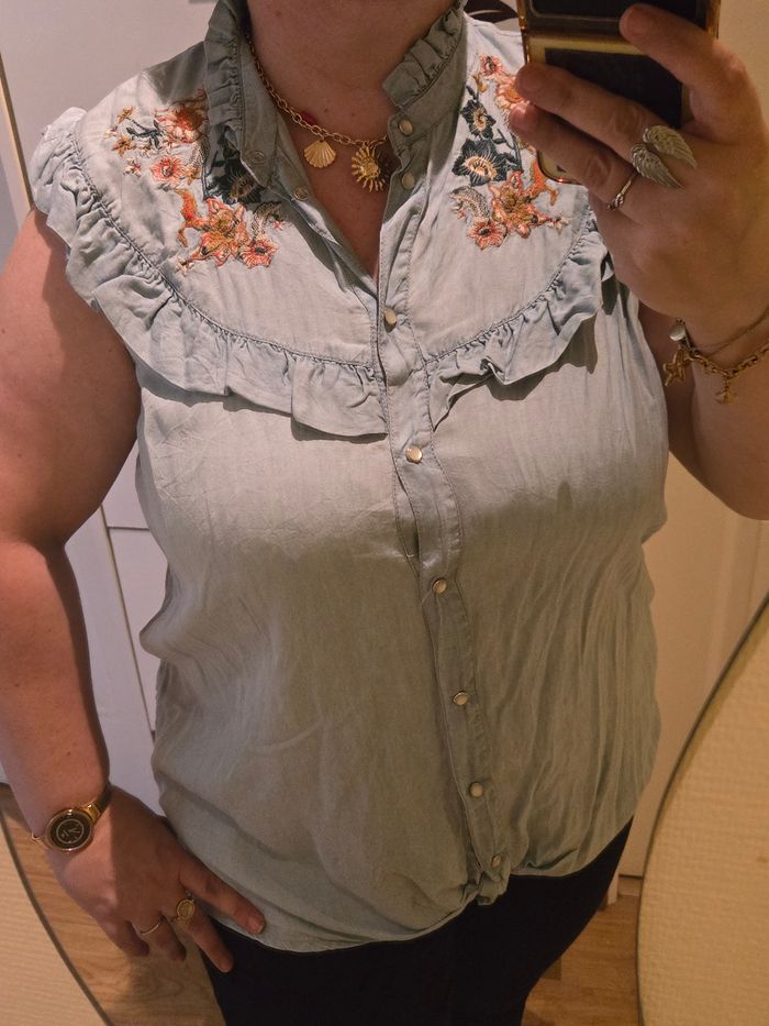 Blouse sans manches en lyocell avec 🌸 brodées T.44/46 Promod neuve - photo numéro 6