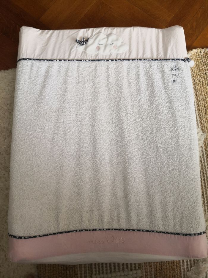 Lot matelas à langer, tour de lit, jouet sauthon