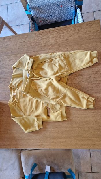 Ensemble jaune Crocodile