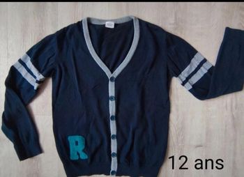 Gilet avec boutons 12 ans. Tape a l'oeil