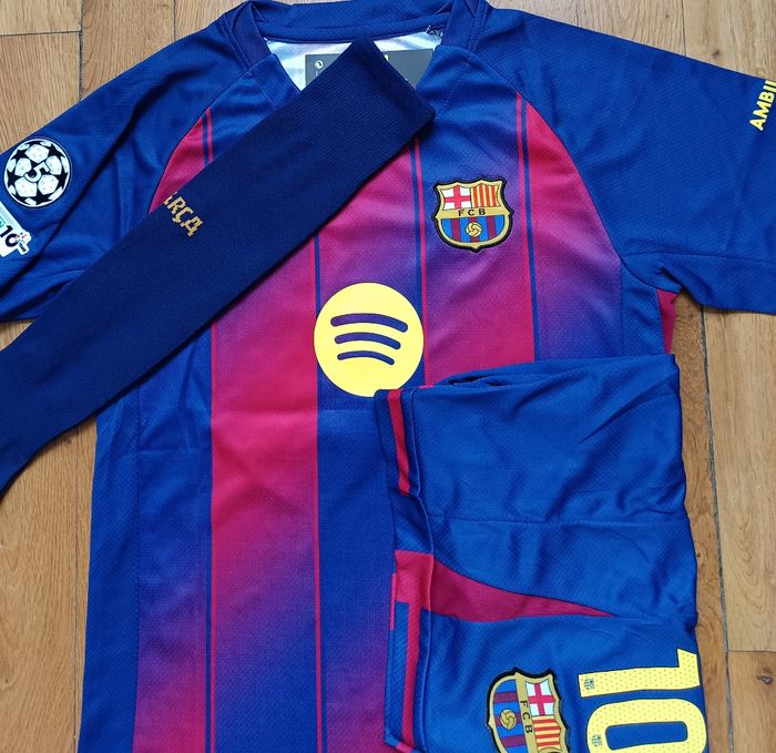 Kit football taille 12 ans Barcelone 2026 modèle LAMAL - photo numéro 4