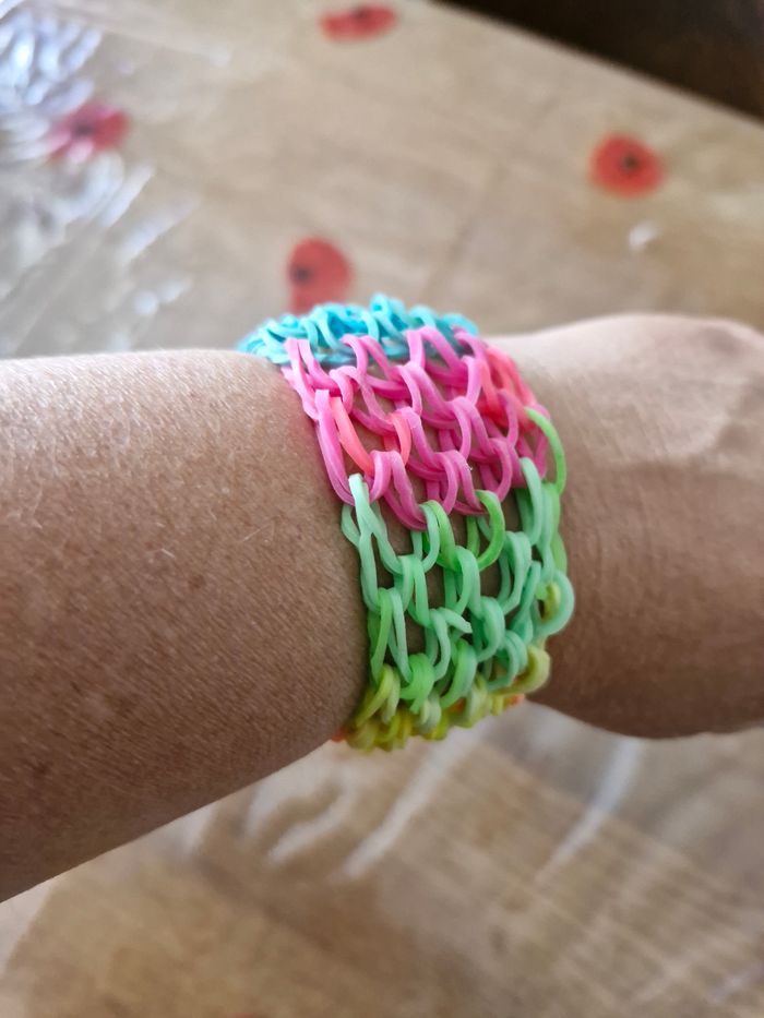 Joli petit bracelet arc en ciel - photo numéro 2
