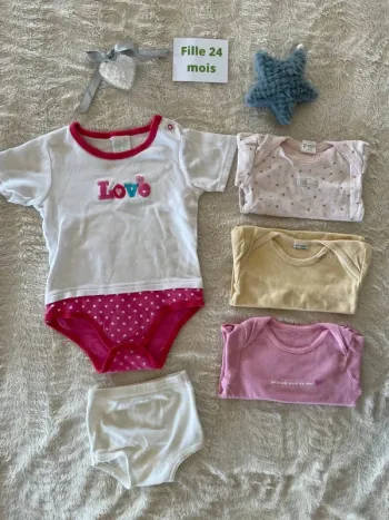 Lot fille 24 mois 5 pièces