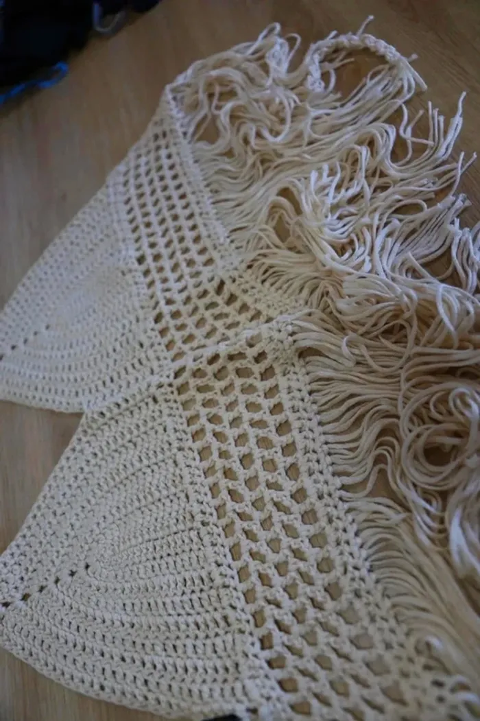 C35 top crochet beige S - photo numéro 2