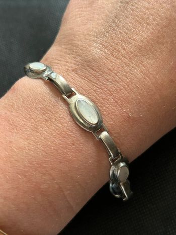 Jolie bracelet avec maille ovales en argent massif avec nacre femme TBE