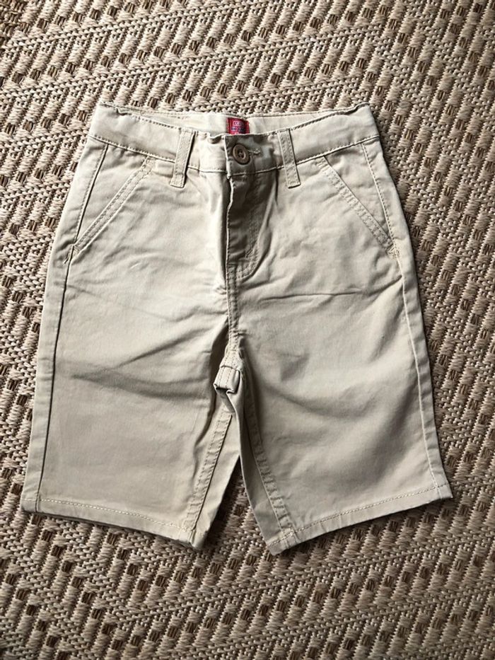 Bermuda taille 5 ans