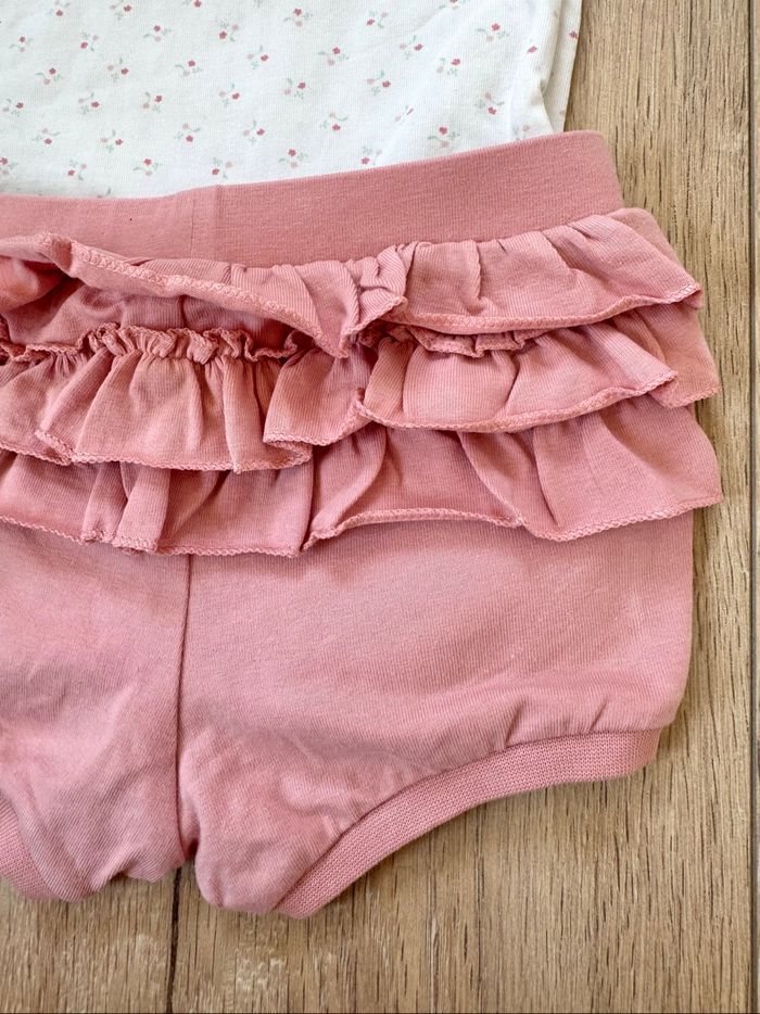 Body + short 4/6M - photo numéro 4