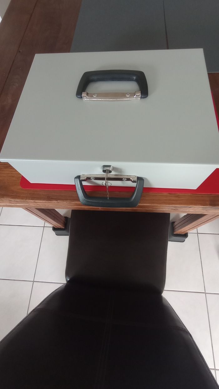 Caisse à monnaie - photo numéro 2