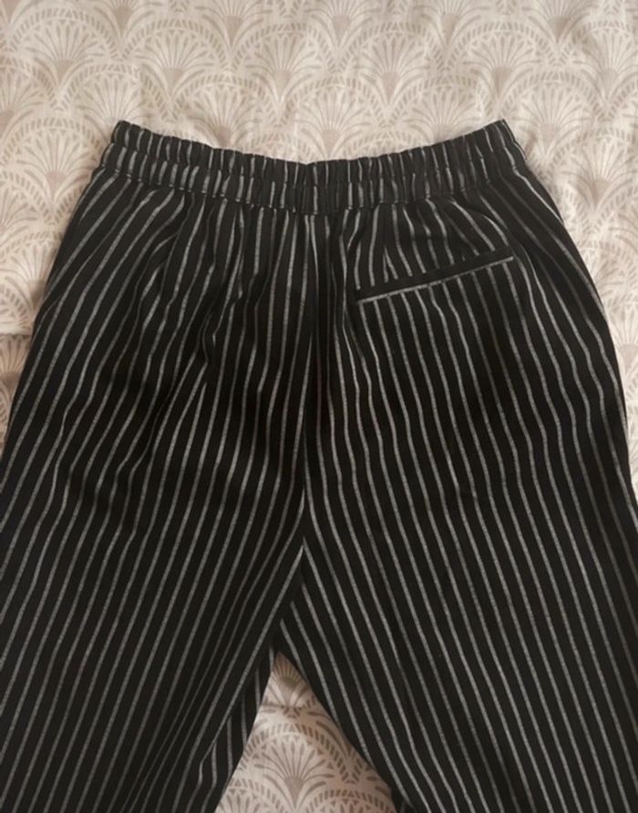 Pantalon de costume rayé - photo numéro 3
