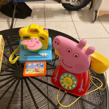 Lot téléphone et appareil photo peppa  piG