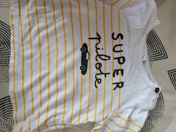 T shirt tape a l'œil 12 mois