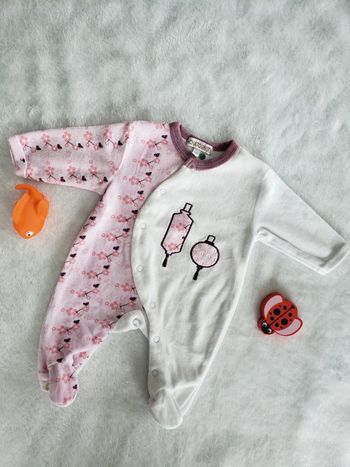 Pyjama rose et blanc
