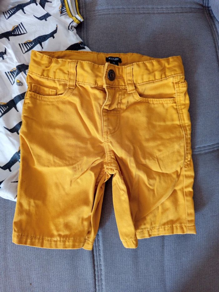 Short jean moutarde 3 ans