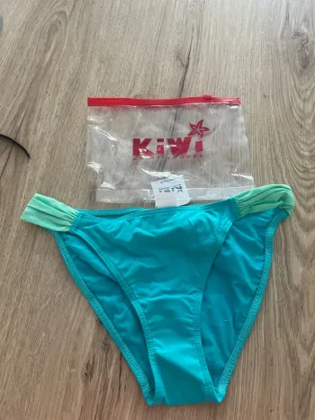Bas de maillot de bain échancrée Kiwi St Tropez taille 40 neuf